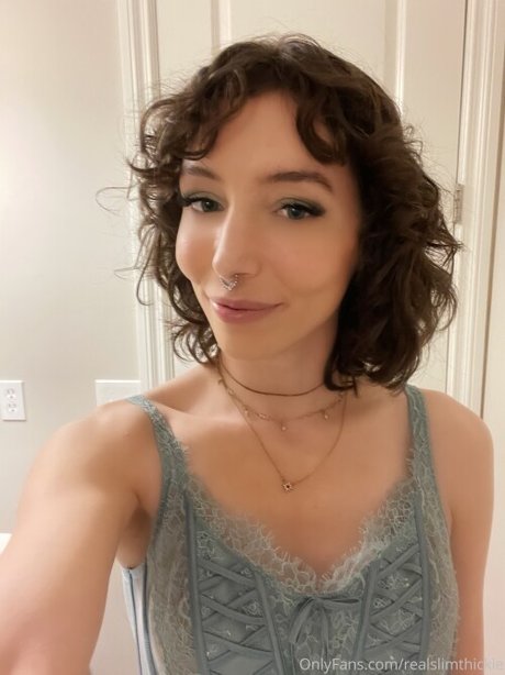 RealSlimThickie nudes actress photos