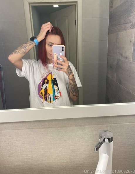 Kinky Nessa nudes pornstar img