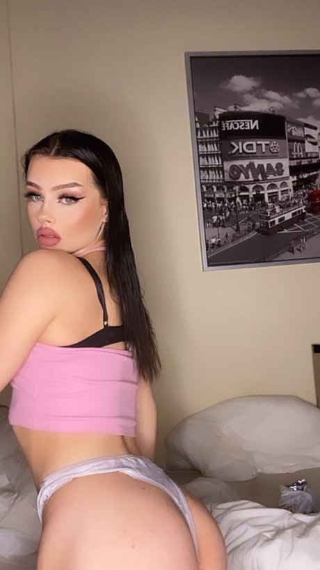 Lara Buttner model best pic