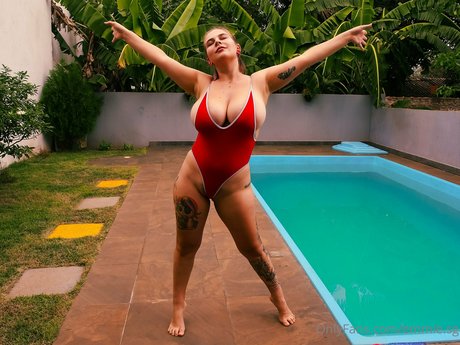 Emmy sg hot actress image