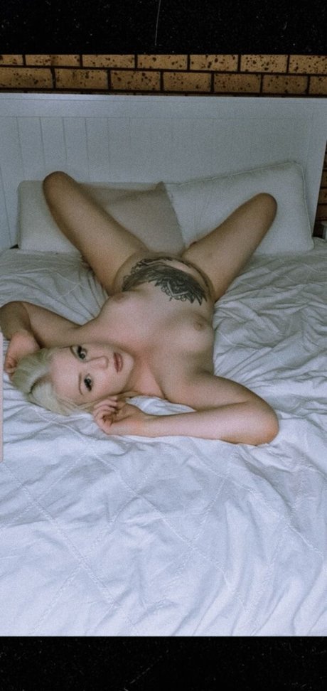 Ash2418 hot pornstar images