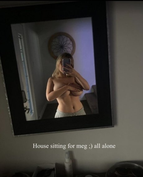 Bellacmon pornstar sexy pics