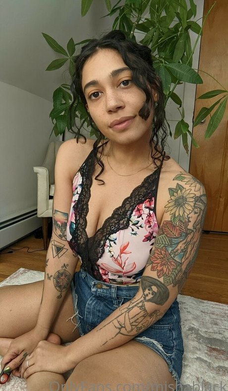 Misha Black model art pics