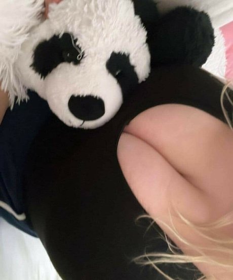 Chewys melons pretty pornstar img