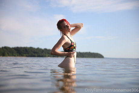 annamae306 erotic model picture