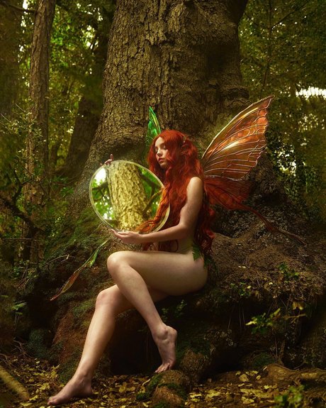 Emily O dette star exclusive archive