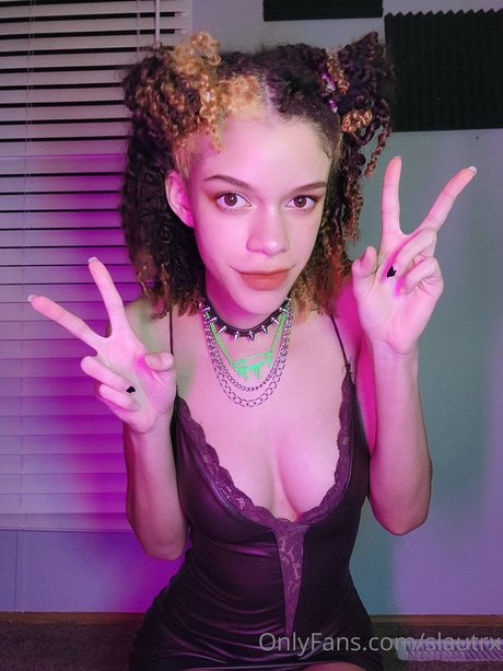 slautrx sexy star galleries