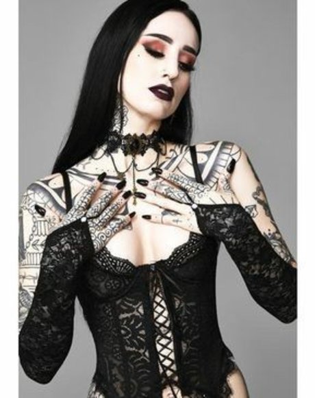 Emma Vauxdevil erotic actress photo