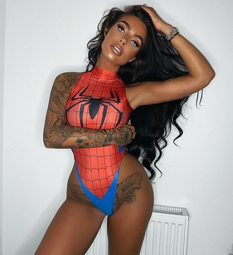 Jess Bae nude model gallery