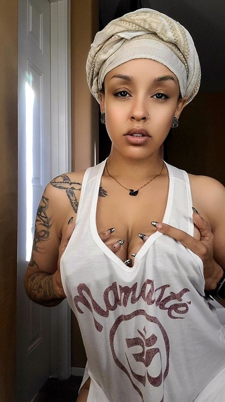 Goddess Orora Storm beautiful actress image