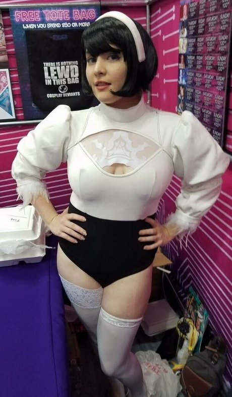 Foxy Cosplay porn actress pics