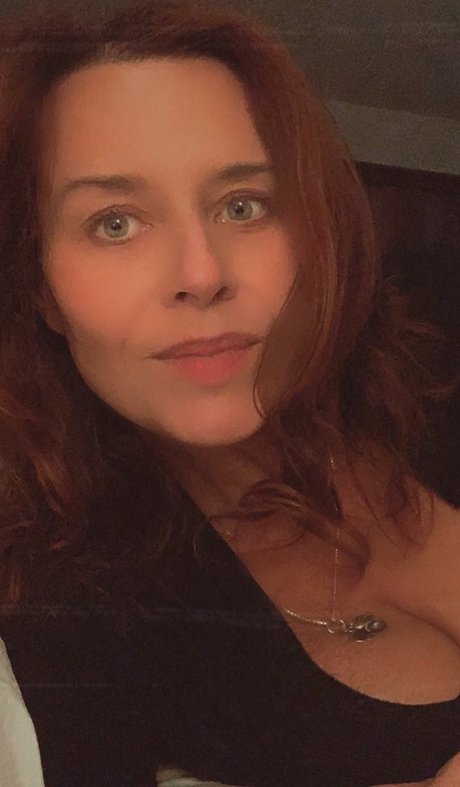 HoneyBeeZone star porn images