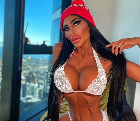 Tarajayn3 nice model gallery