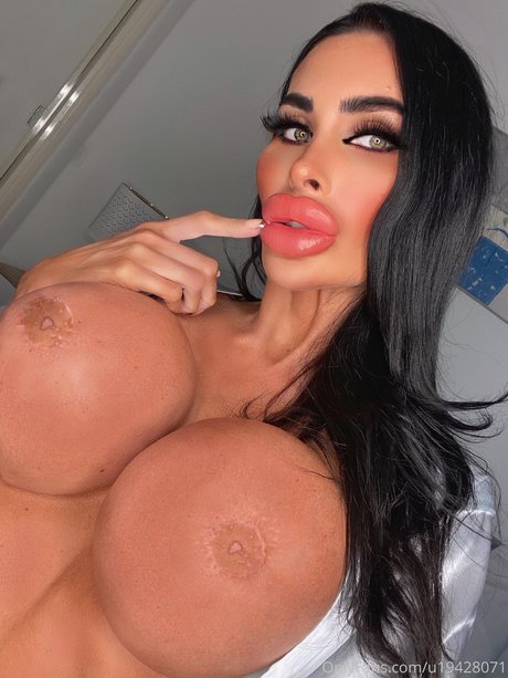 Tarajayn3 sexy star galleries