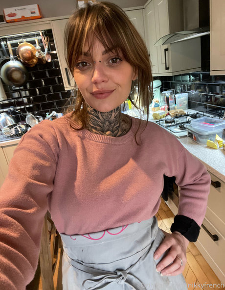 Nikky French model free pic