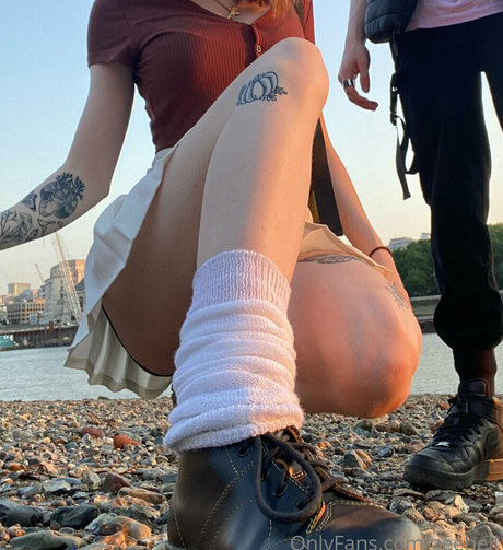 ZeeHell sex actress picture