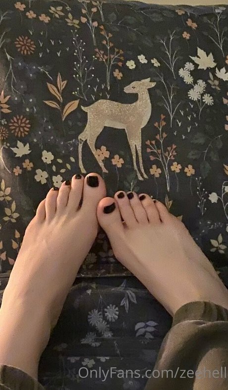 ZeeHell model high quality galleries