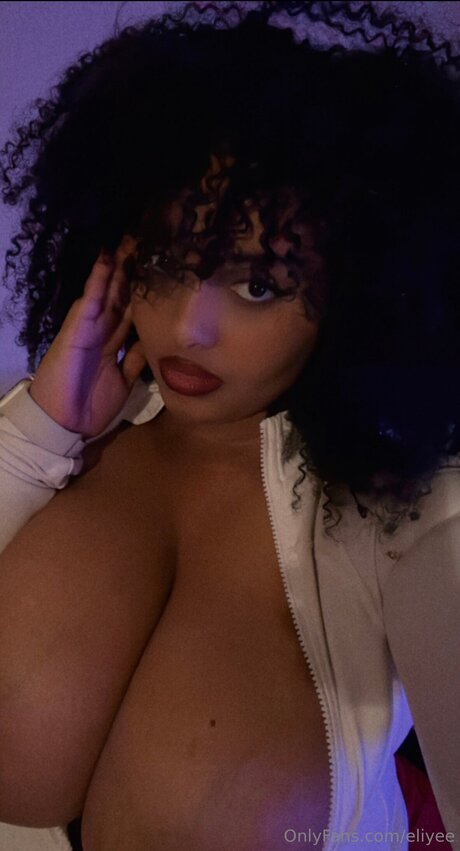 Eliyee star nudes pic