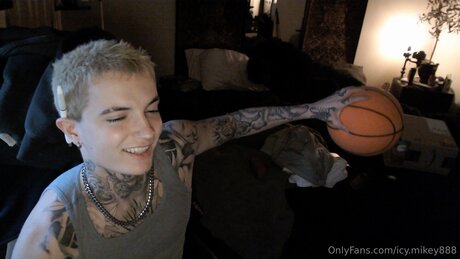 Icy Mikey888 best pornstar pic