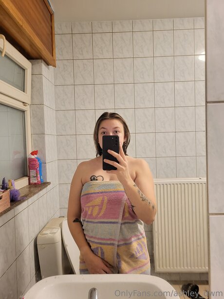 Ashley Dwm star high quality images