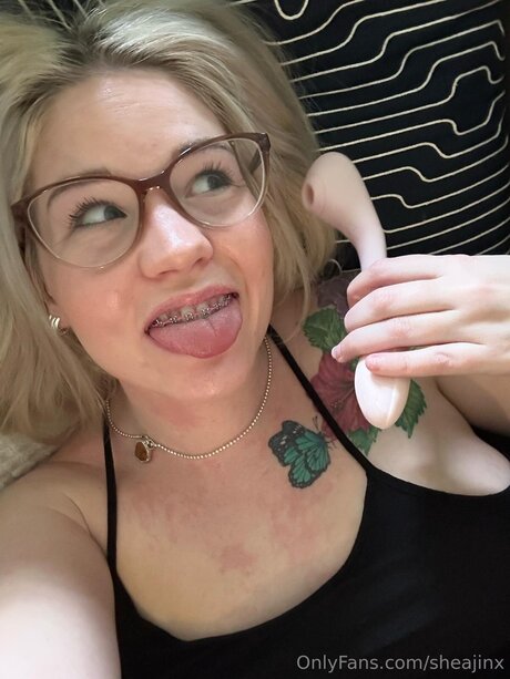 Sheajinx adult actress image