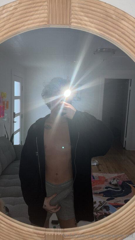 Reverovincent model hot pictures