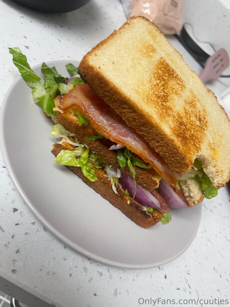 Cuuties art star img