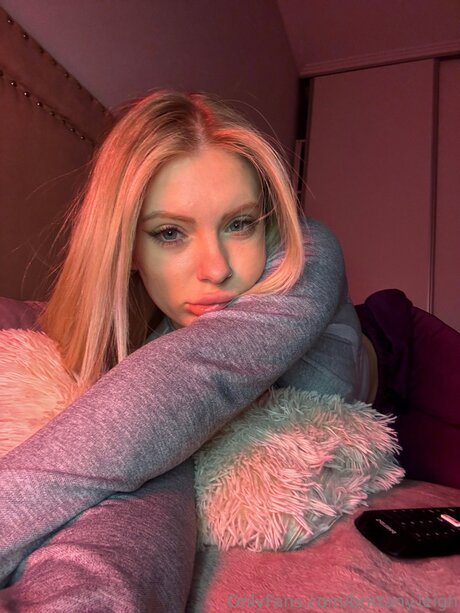 Brittany Leigh art model pics