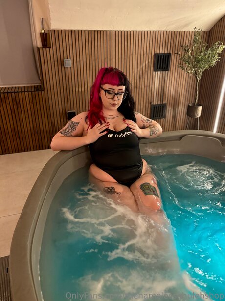 Thenamelessghulehshop beautiful model picture