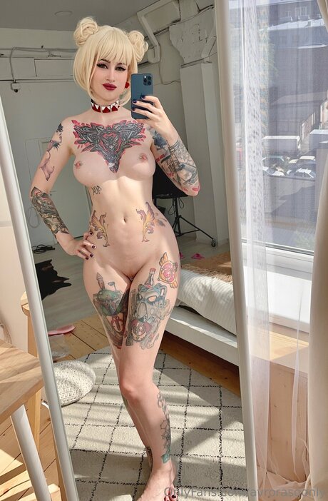 Avrorasgonly model sex pic