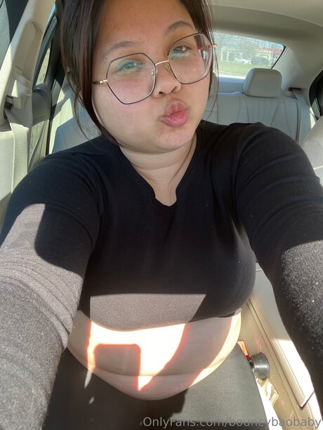 Bouncybaobaby star erotic pics