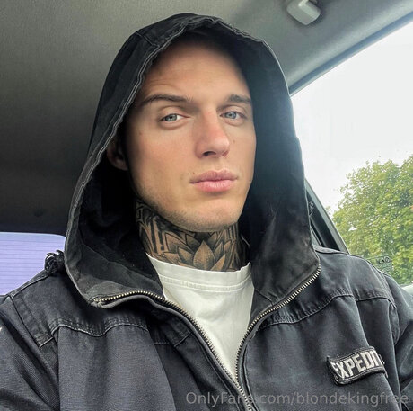 Blondekingfree porn star picture