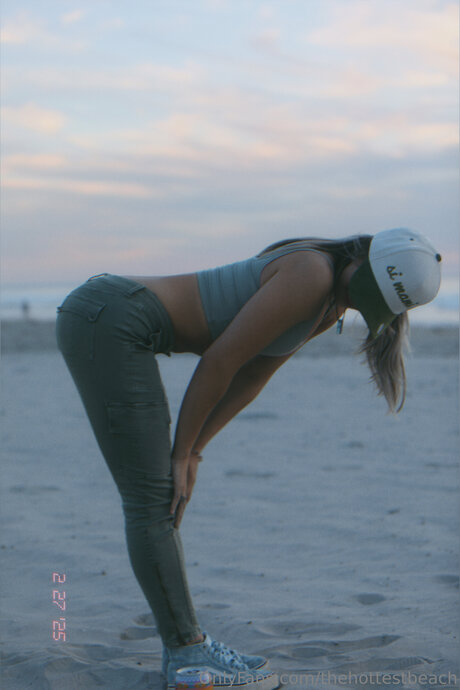 Thehottestbeach model top galleries