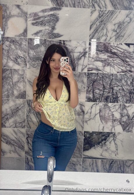 Cherrycatxox model art image