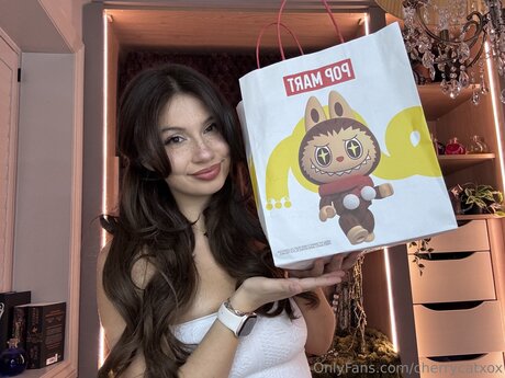 Cherrycatxox free actress galleries