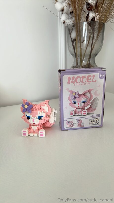 Cutie Cabani model free photos