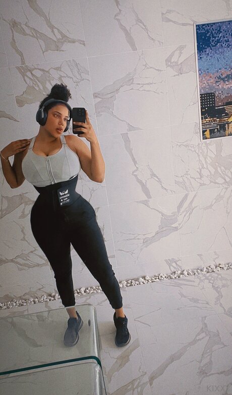 Thekixxy sex star picture