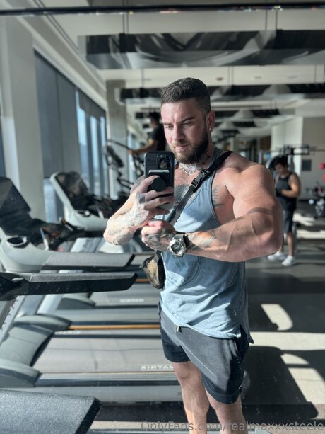 Realmaxxxsteele model top image