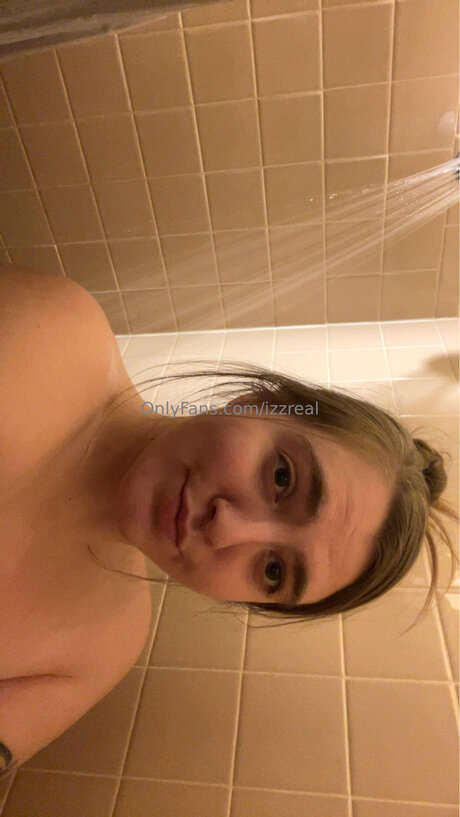 Izzreal perfect actress image