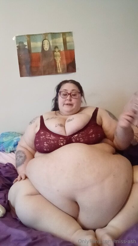 Miss Ash pornographic model photos