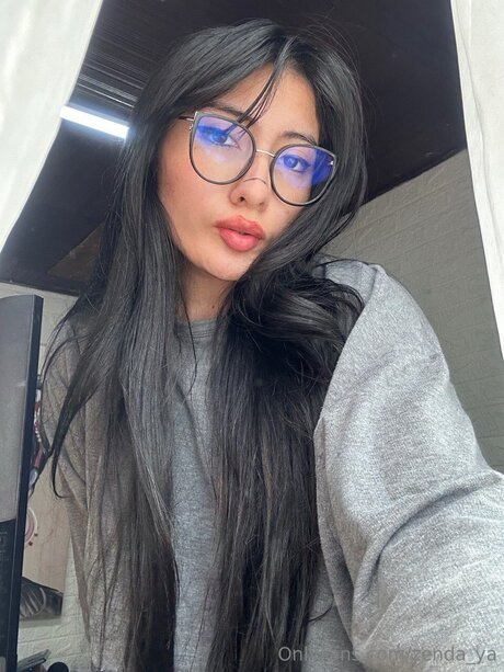 Zenda Ya model sex gallery