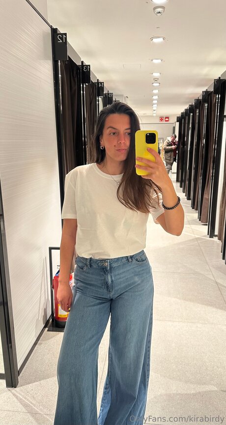 Kirabirdy model sexy photos