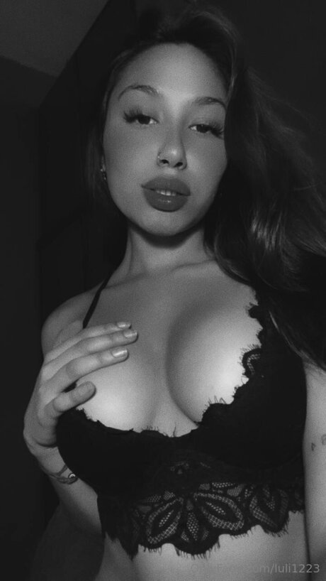 Luli1223 sex star photo