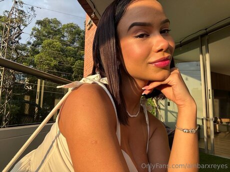 Ambarxreyes model art photos