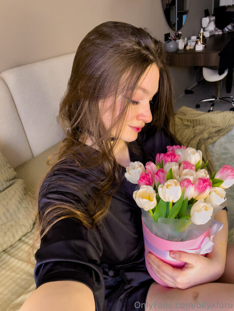 Ollyxforu model best pictures