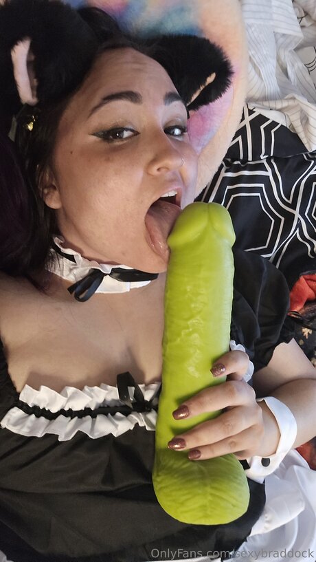 Sexybraddock beautiful star img