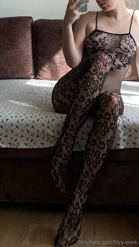 Lilyy Zoee pretty actress archive