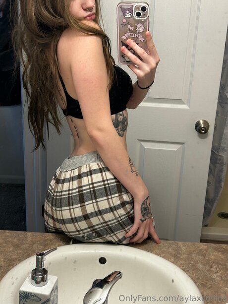 Aylaxcollins star best photos