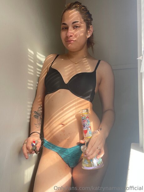 Katrynamaxxofficial pornstar xxx img