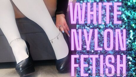 Monica Nylon Free model nude archive